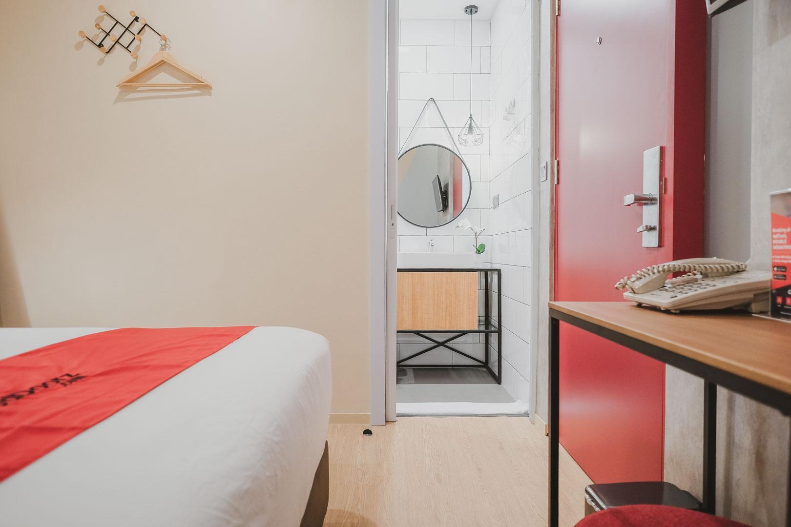 Reddoorz Plus @ Thamrin Джакарта Экстерьер фото