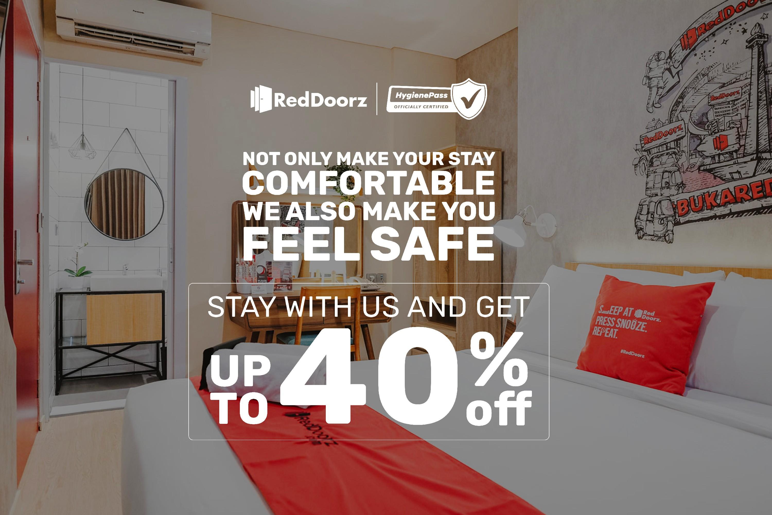Reddoorz Plus @ Thamrin Джакарта Экстерьер фото