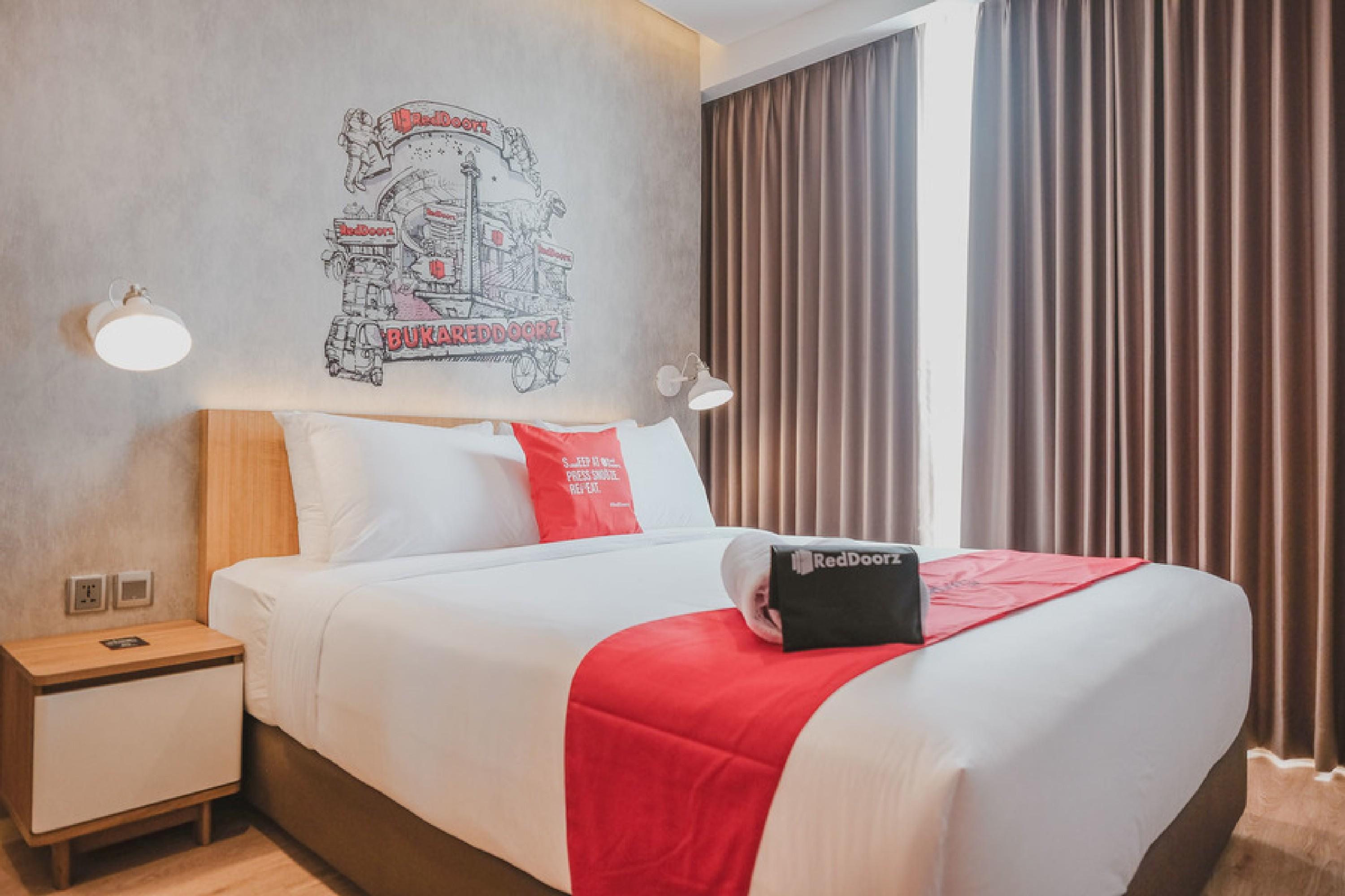Reddoorz Plus @ Thamrin Джакарта Экстерьер фото