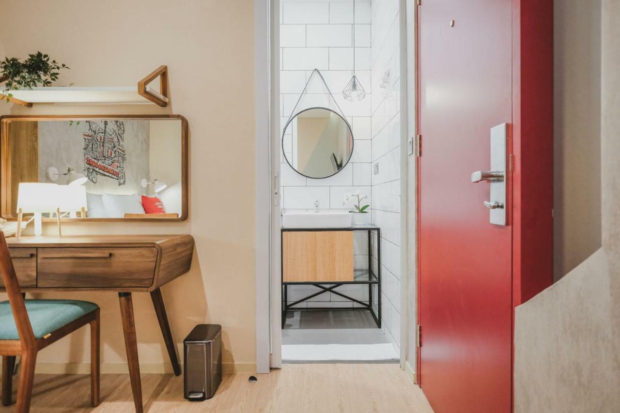 Reddoorz Plus @ Thamrin Джакарта Экстерьер фото