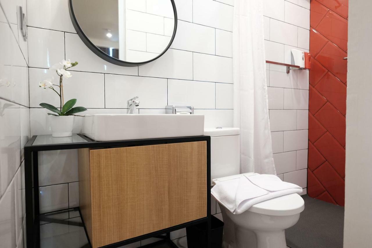 Reddoorz Plus @ Thamrin Джакарта Экстерьер фото