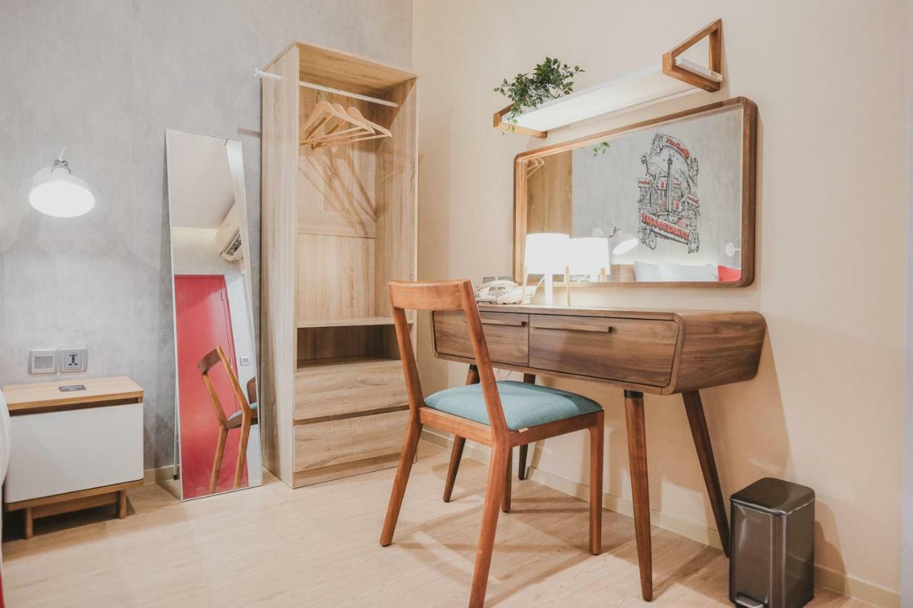 Reddoorz Plus @ Thamrin Джакарта Экстерьер фото